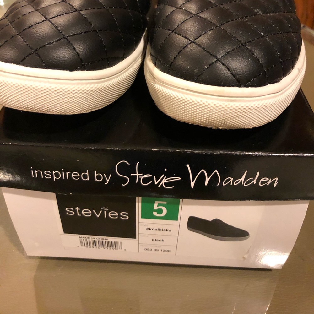 Women shoes size 5